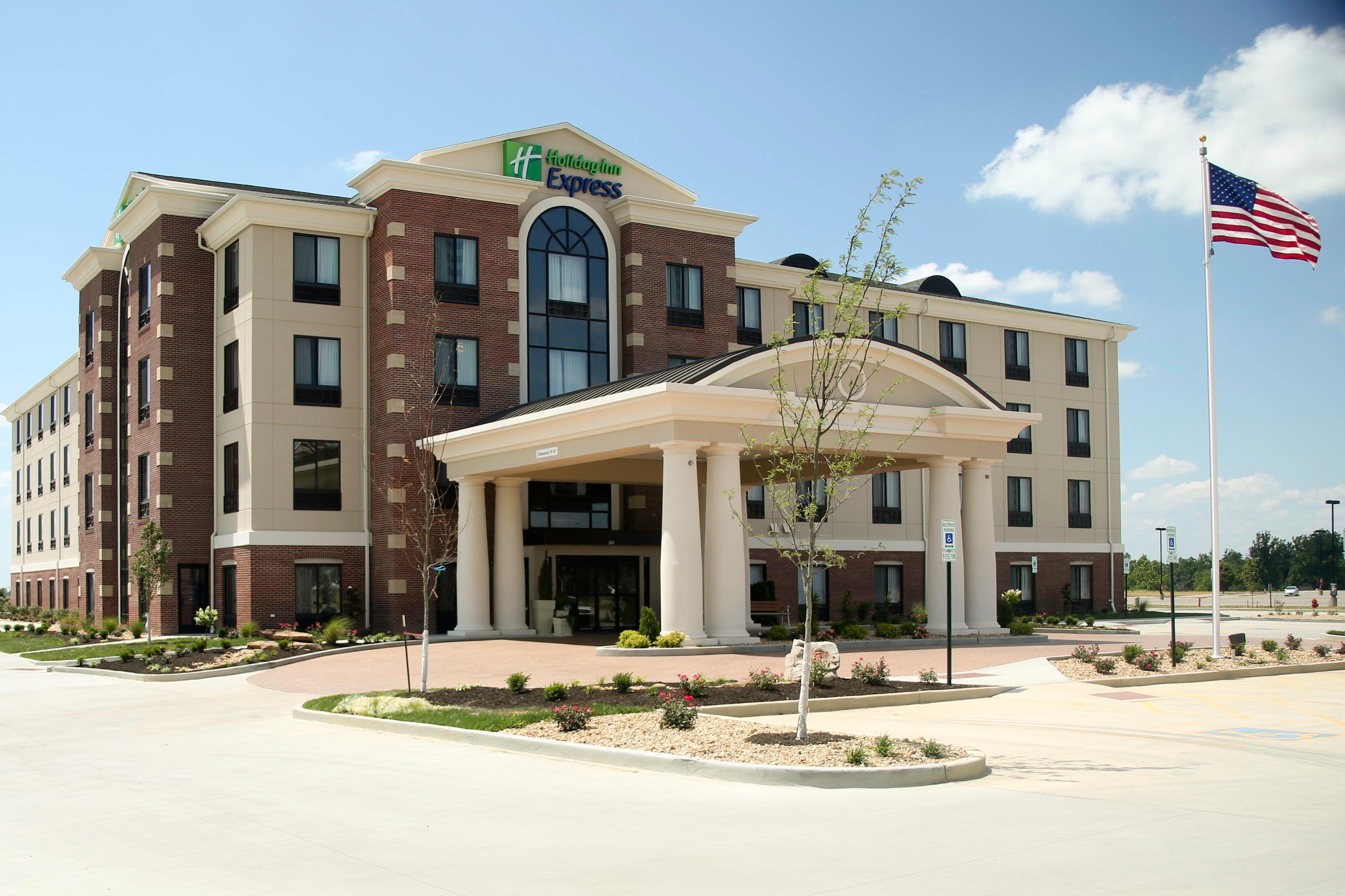 Express & Northeast By Ihg Hotel Marion