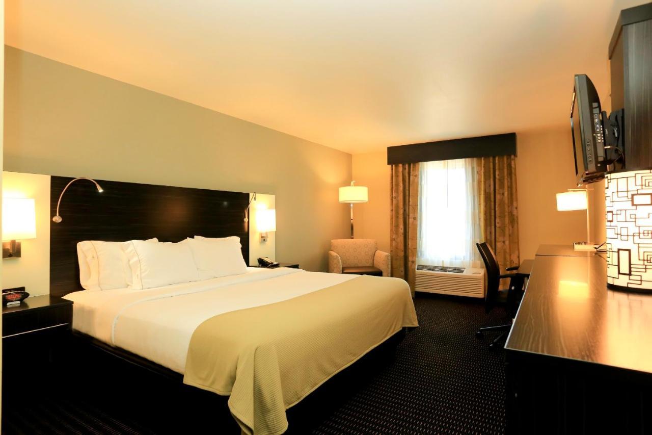 Express & Northeast By Ihg Hotel